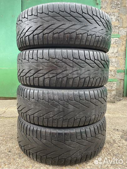 Nokian Tyres Hakkapeliitta R2 SUV 265/65 R17 116R
