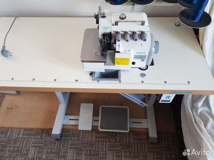 Оверлок 5 ниточный Jack JK-805-M2-35