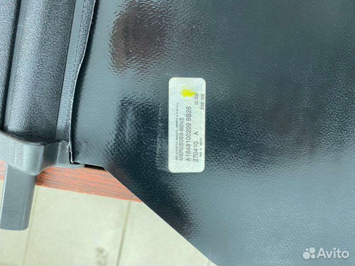 Шторка в багажник на мерседес ML 164
