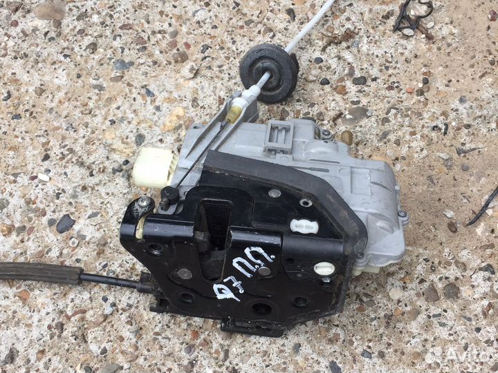 Замок двери Audi Q7 4L