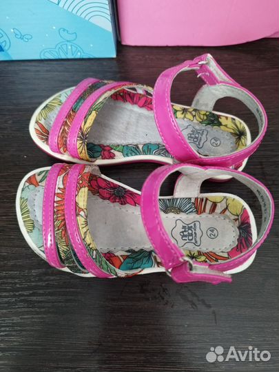 Стильные босоножки для девочки 24 размер