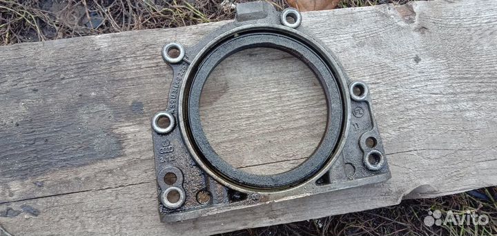 Задняя крышка коленвала Ауди а4 B5