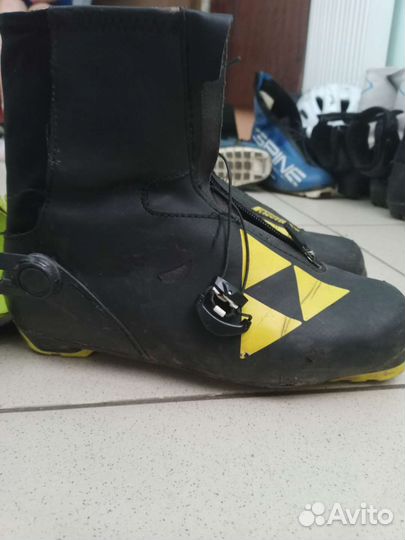 Ботинки лыжные
