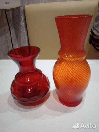 Вазы красное стекло