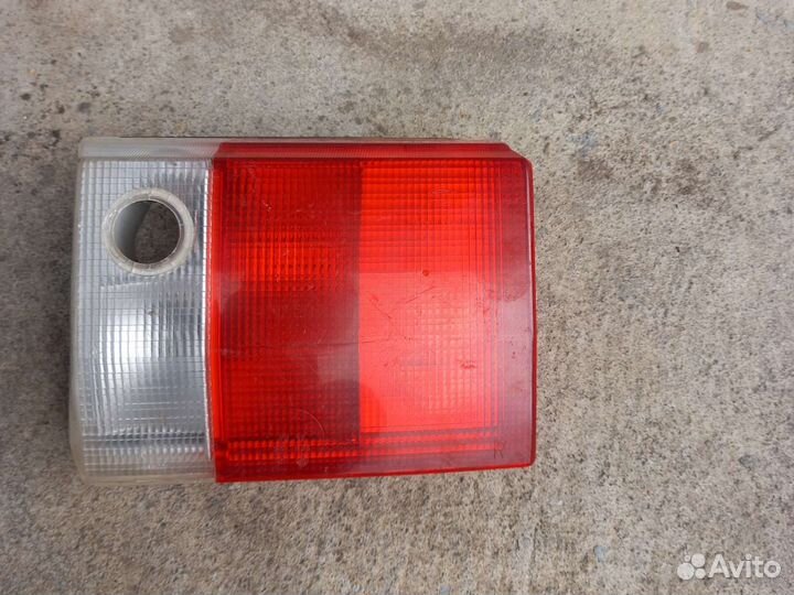 Фонарь задний правый Ауди-80 в3