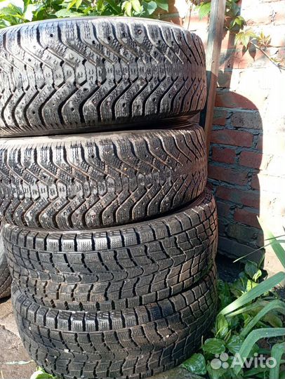Goodyear UltraGrip 500 245/70 R16 44T