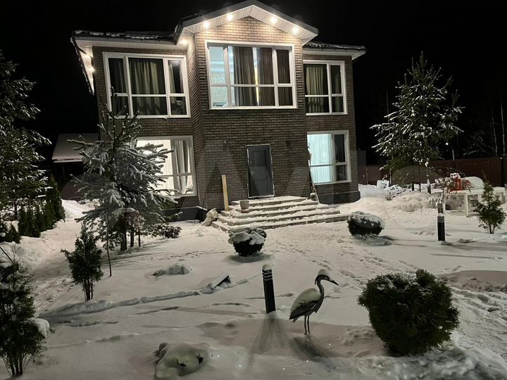 Дом 240 м² на участке 10 сот.