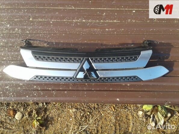 Решетка радиатора Митсубиси Аутлендер 3 2019-2022