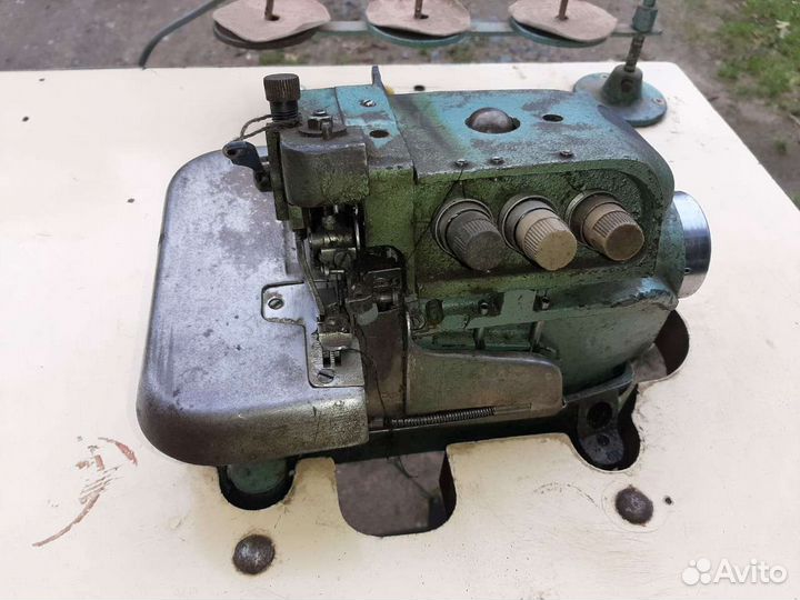 Швейная машинка