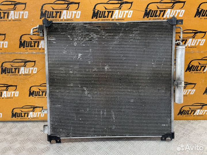 Радиатор кондиционера Land Rover Discovery 5 3.0L