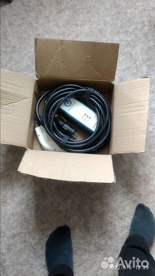 Зарядное устройство