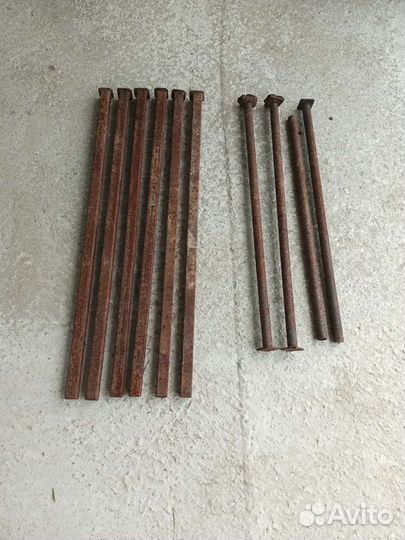 Ножки для мангала, уголок, столб для забора