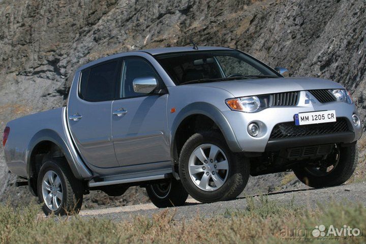 Комплект противотуманных фар Mitsubishi Pajero