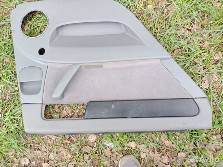 Продаются карты задних дверей оригинал