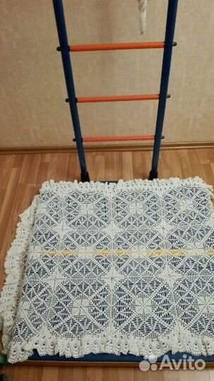 Кружевная скатерть ручной работы