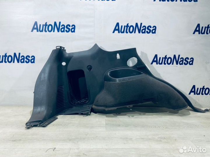 Обшивка багажника левая Kia Sorento SUV D4CB 2002