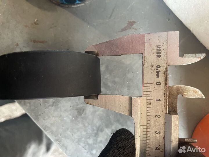 Ролик натяжителя