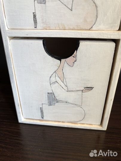 Мини-комод для украшений