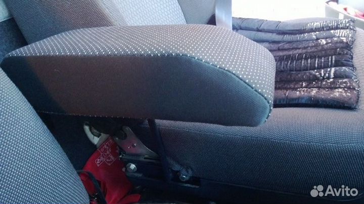 Подлокотник откидывающийся на Газель