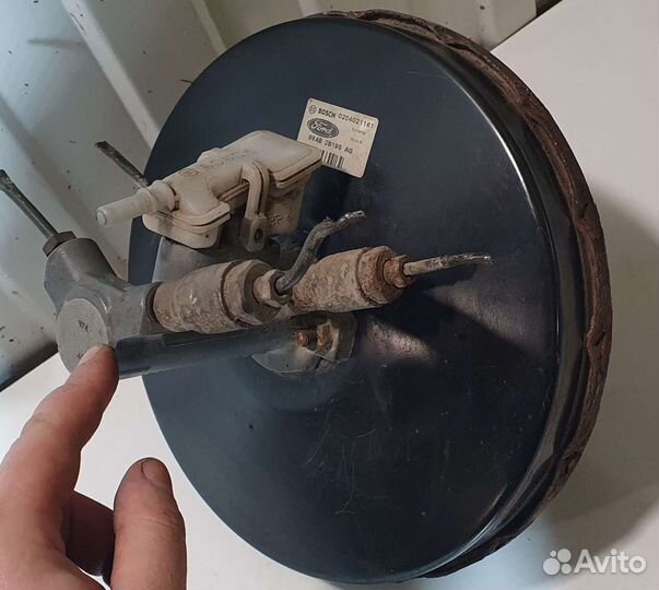 Вакуумный усилитель с цилиндром Ford Focus I