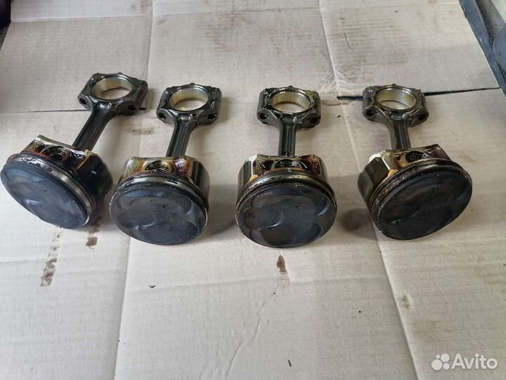 Поршень Nissan X-trail т32 MR20