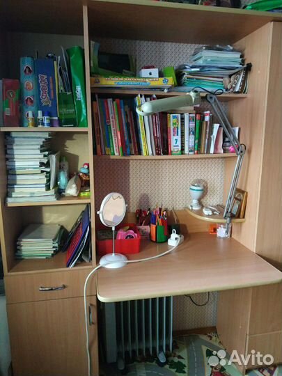 Школьный уголок