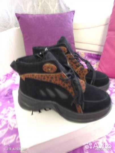 Ботинки зимние женские