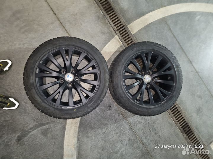 Bridgestone Blizzak Revo GZ 225/50 R17