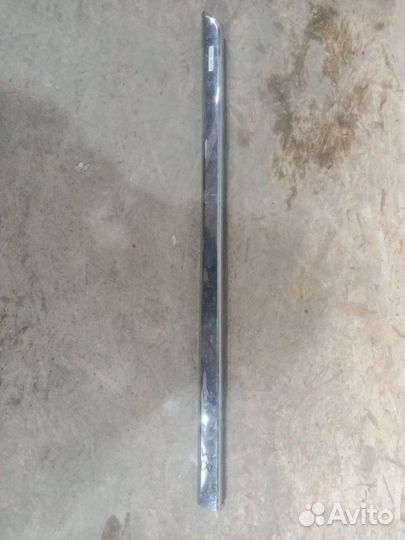 Накладка двери передняя правая Toyota Land Cruiser