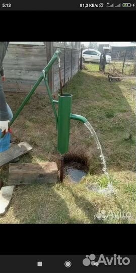 Забиваем трубы под колонки насосы колонки скважины