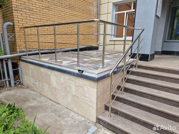 Перила на пандус