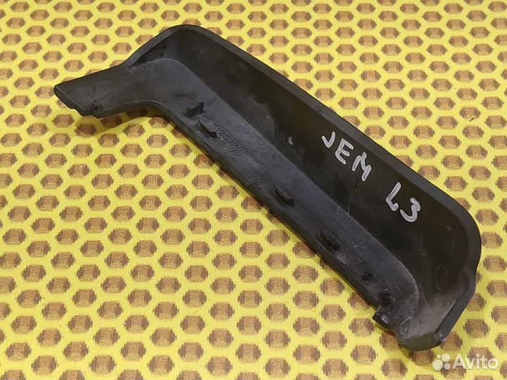 Накладка фонаря крышки багажника левая Volkswagen