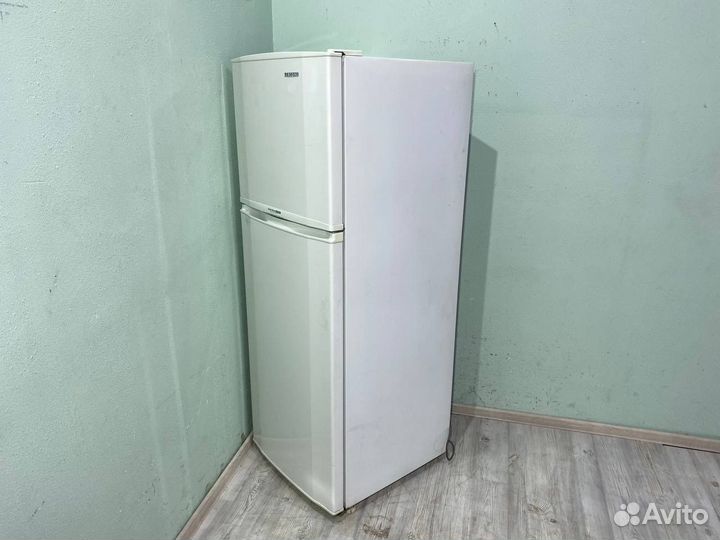 Холодильник Samsung