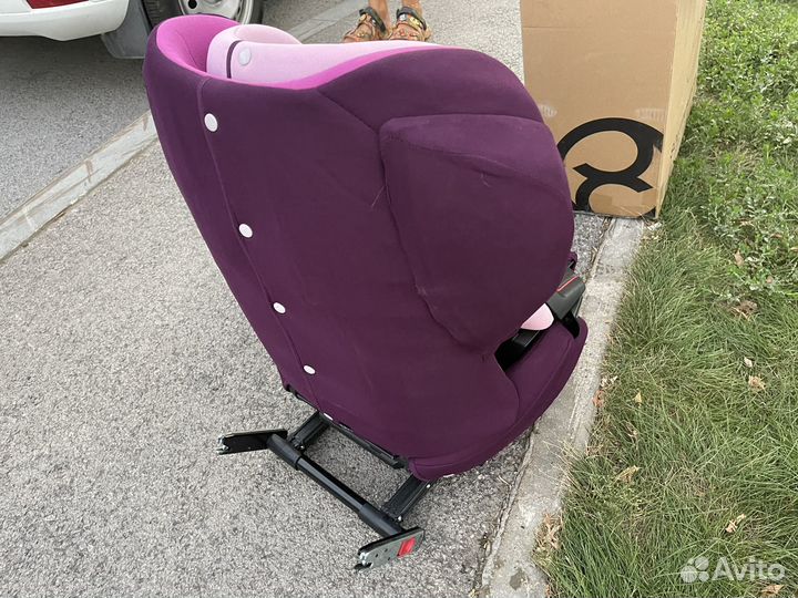 Автокресло со столиком