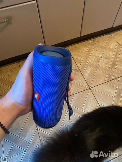 Колонка JBL Flip 4. Остался синий цвет в наличии