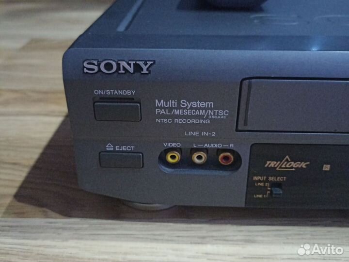 Видеомагнитофон