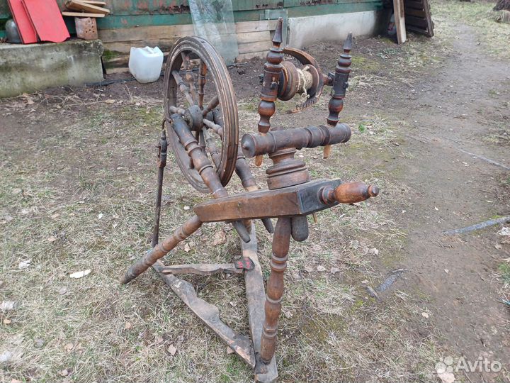 Прялка деревянная старинная
