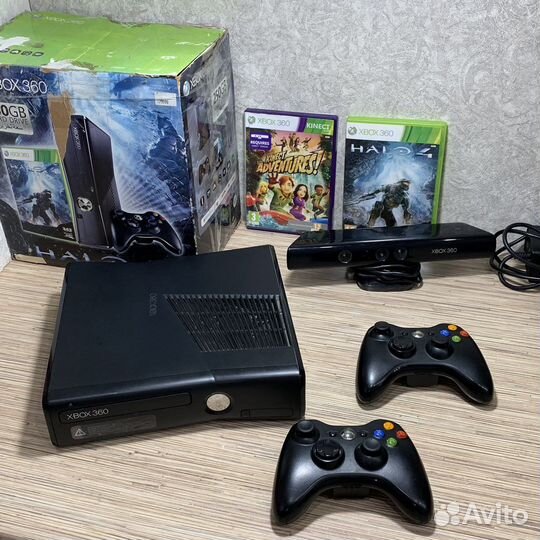 Xbox 360 Slim 250Gb Freeboot + 120Игр + 2Геймпада