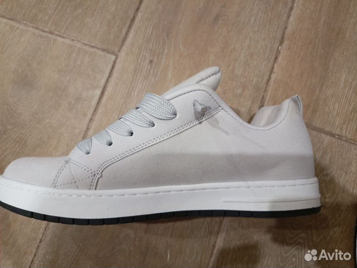 DC shoes серые
