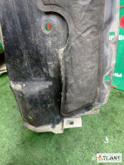 Подкрылок передний правый toyota vellfire