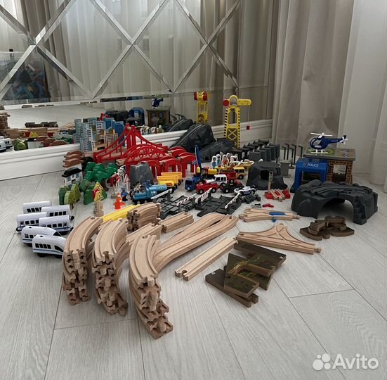 Цена за все. Детская деревянная железная дорога