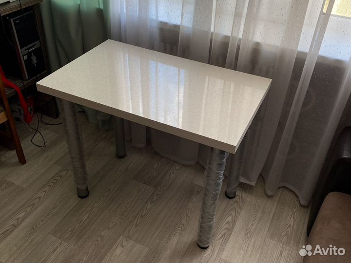 Стол новый