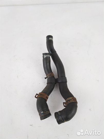 Патрубок системы охлождения фольксваген Passat B6