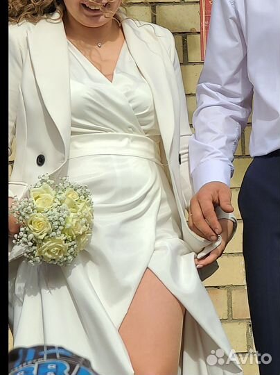 Свадебное платье 46 48, надето один раз