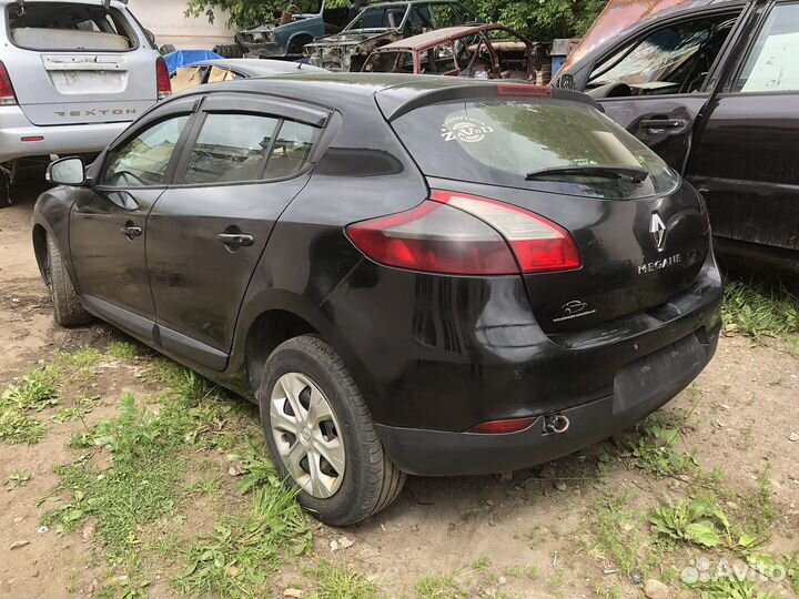 В разборе Renault Megane 3