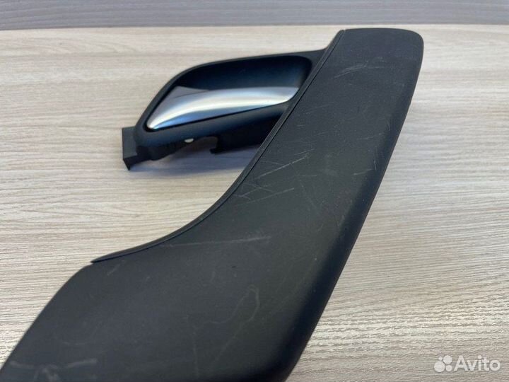 Внутренняя ручка двери задняя левая Volkswagen