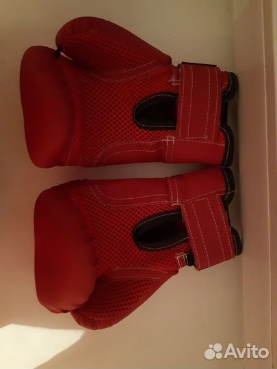 Боксерские перчатки