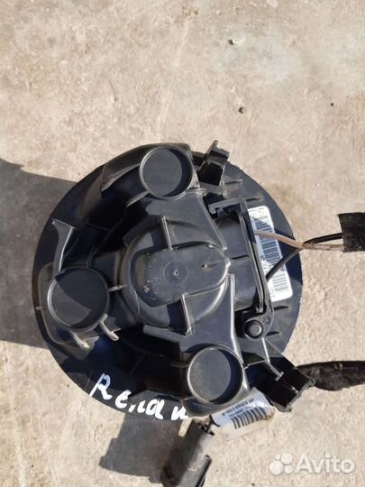 Моторчик печки Renault Duster. X90 P35 CH