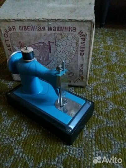 Детская швейная машинка СССР