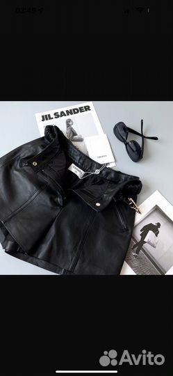 Новые кожаные шорты Chanel